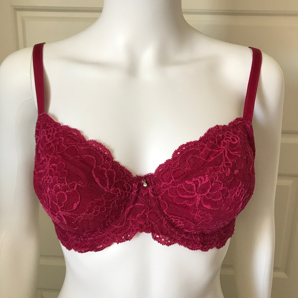 Montelle Intimates sz 34D lace bra in burgundy
